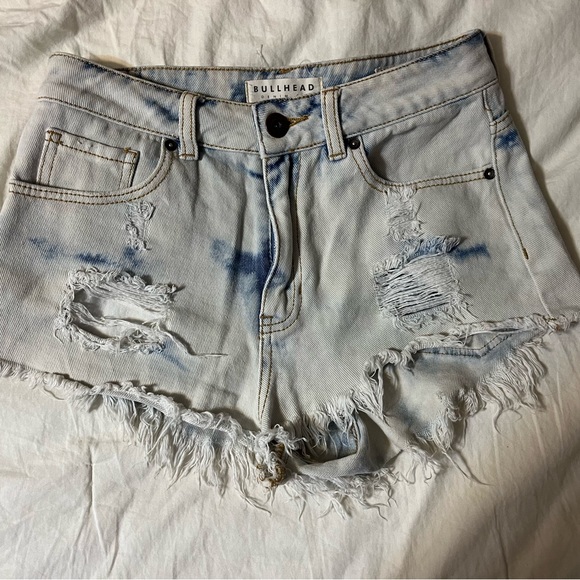 Bullhead Pants - Bullhead Denim Co distressed Mom shorts